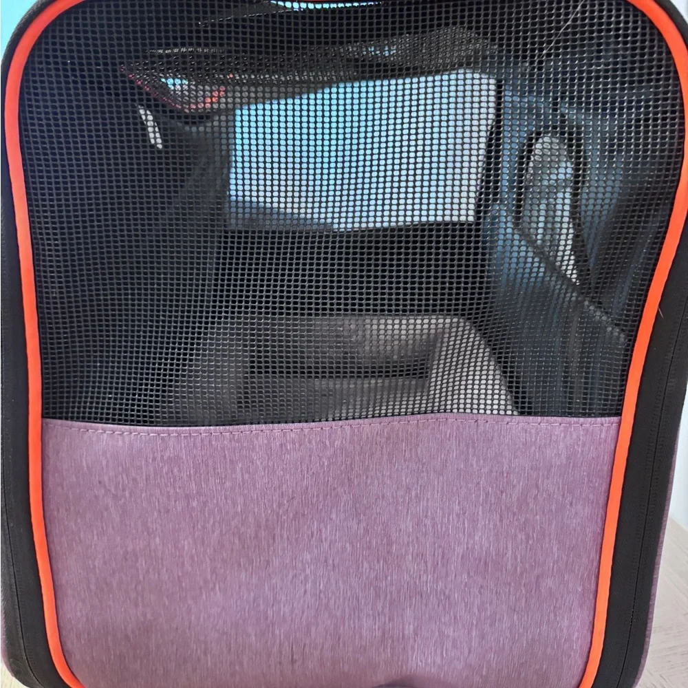 Morp Lot Purple Cat Dog Travel carrier with Fur lined pad. Used Twice